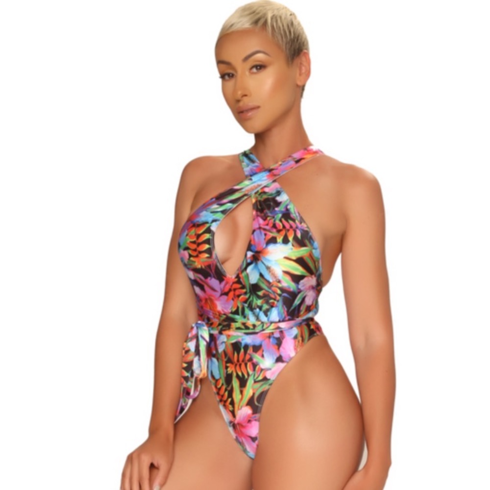 🆕Tropical 🏝 one piece swim!